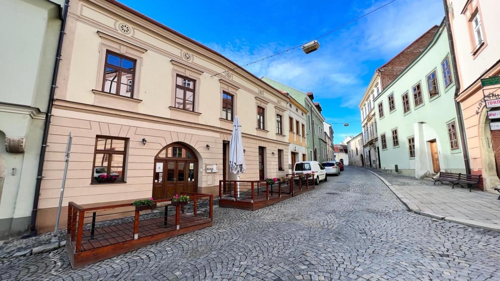 Penzion U Radnice , Byt 5 Зноймо Экстерьер фото